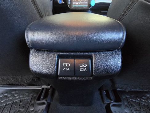 Used 2020 Toyota Prius Prime XLE FWD image 24
