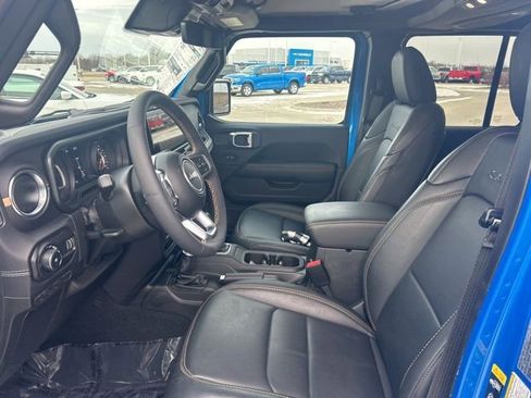 New 2024 Jeep Wrangler Sahara w/ Technology Group image 13