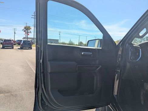 Used 2022 Chevrolet Silverado 1500 RST AWD/4WD image 11