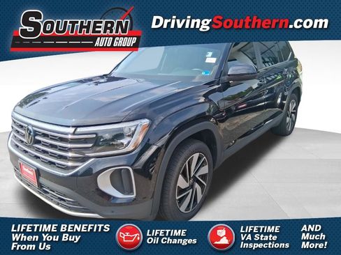 Used 2024 Volkswagen Atlas SE FWD image 1