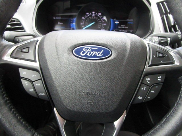 Used 2023 Ford Edge Titanium AWD/4WD image 23