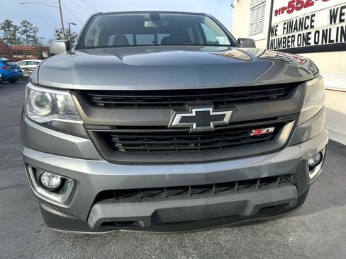 Used 2019 Chevrolet Colorado Z71 image 3