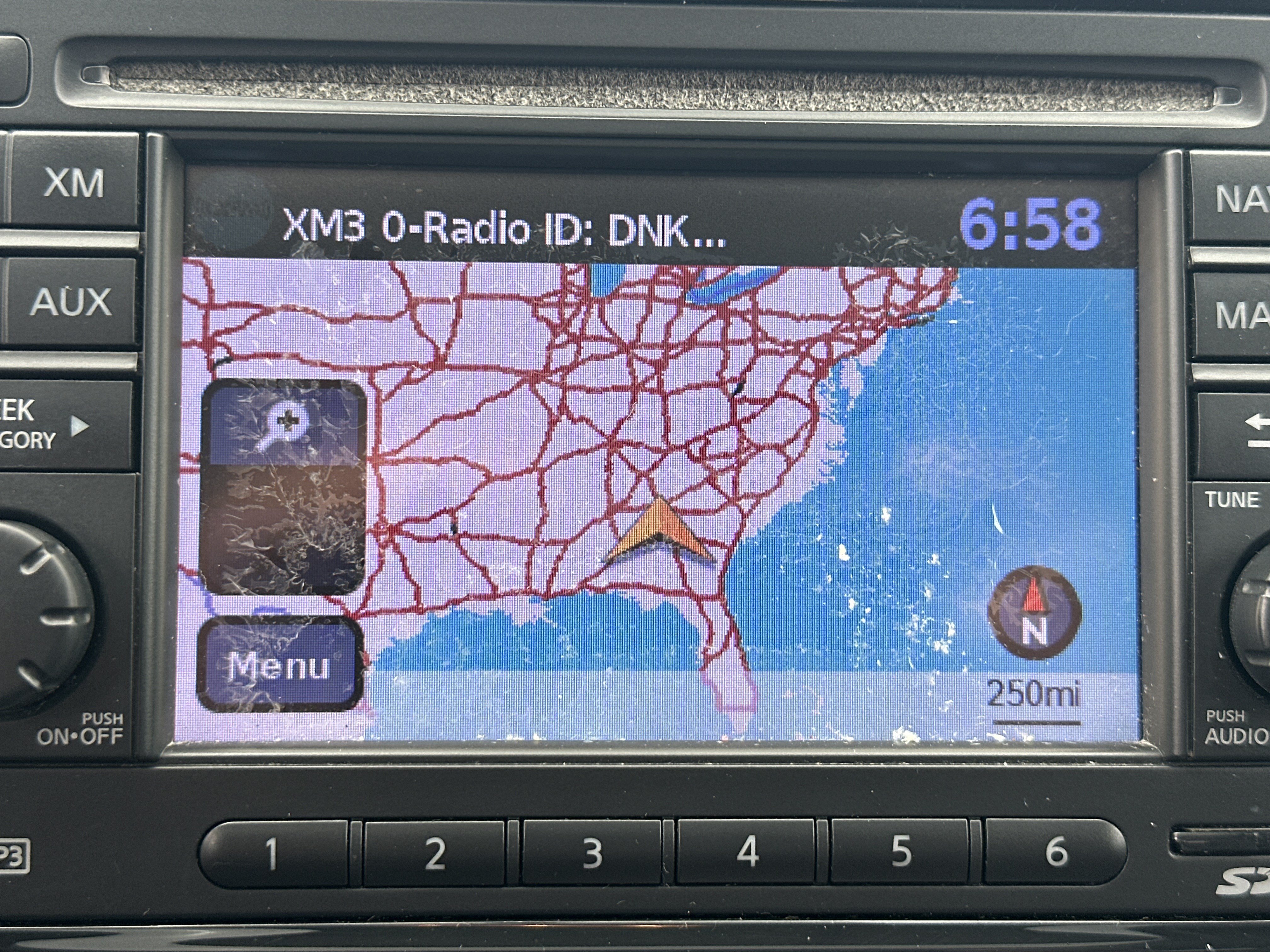 Used 2012 Nissan Juke SL FWD image 33