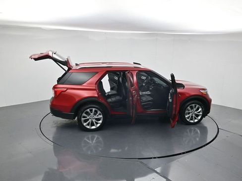 Certified 2021 Ford Explorer Platinum w/ Equipment Group 601A AWD/4WD image 48