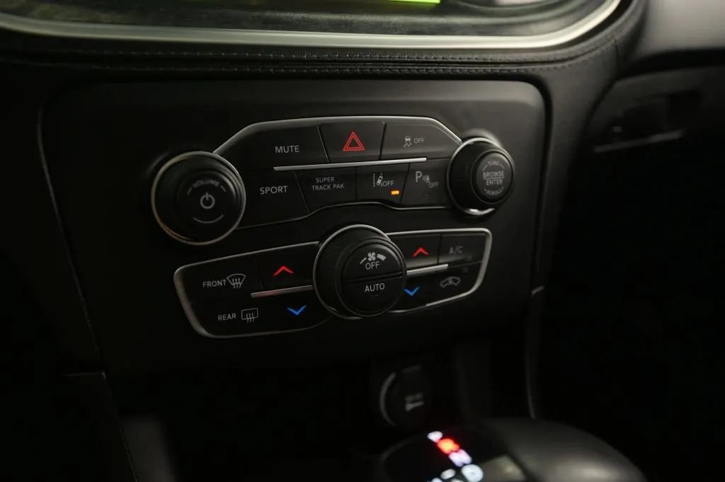 Used 2023 Dodge Charger R/T w/ Daytona Edition Group RWD image 29