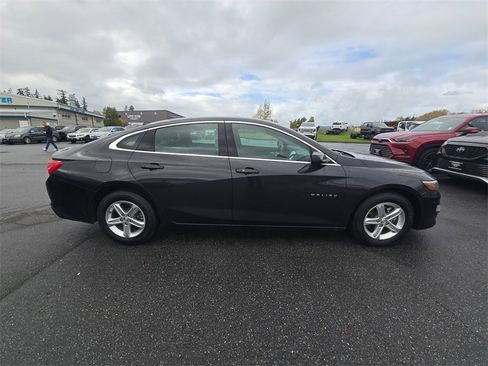 Certified 2023 Chevrolet Malibu LT image 3