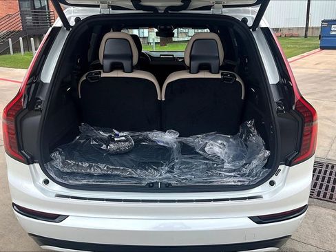 New 2026 Volvo XC90 T8 Ultra w/ Lounge Package AWD/4WD image 45