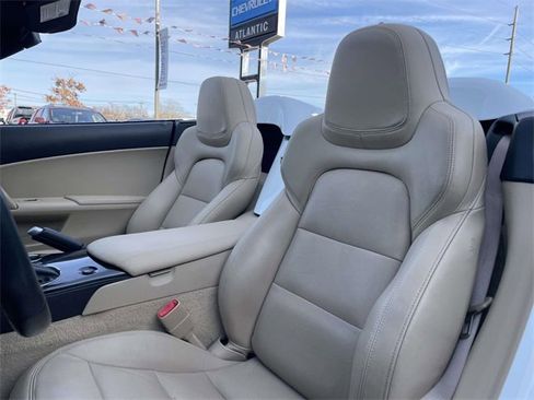 Used 2012 Chevrolet Corvette Grand Sport w/ 3LT Preferred Equipment Group image 12