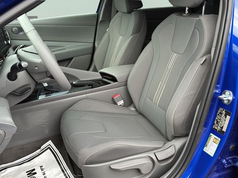 Used 2025 Hyundai Elantra Sport FWD image 26