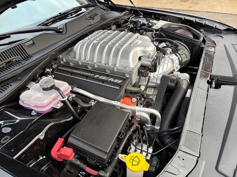 Used 2022 Dodge Challenger SRT Hellcat w/ SRT Black Package image 17