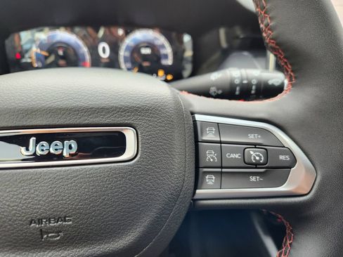 New 2026 Jeep Compass Trailhawk w/ Sun, Sound & Navigation Group AWD/4WD image 12