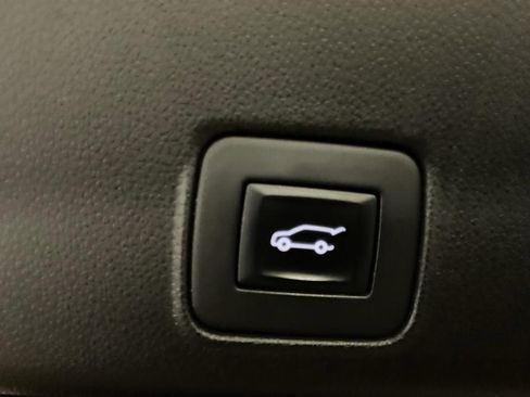 Used 2022 Chevrolet TrailBlazer RS w/ Sun and Liftgate Package image 16