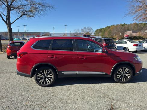 Used 2019 Mitsubishi Outlander SEL image 4
