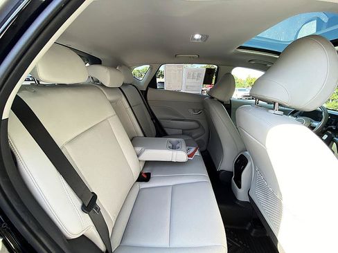 Used 2024 Hyundai Kona Limited FWD image 25
