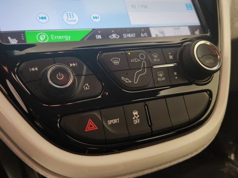 Used 2020 Chevrolet Bolt LT FWD image 27