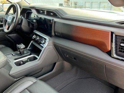 Certified 2024 GMC Sierra 1500 Denali image 24