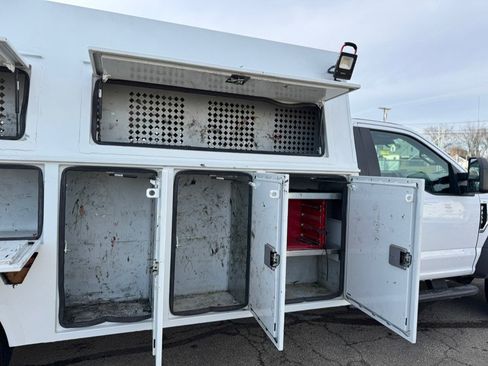 Used 2021 Ford F450 XL w/ Power Equipment Group image 23