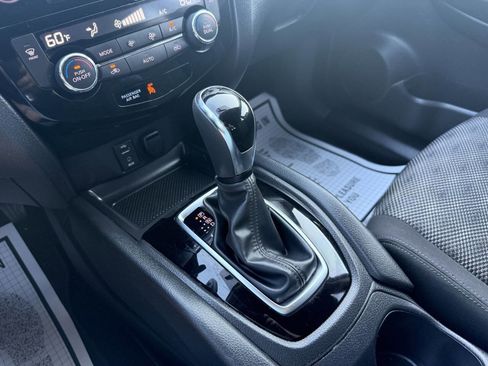 Used 2017 Nissan Rogue Sport SV image 21