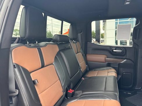 Used 2020 Chevrolet Silverado 1500 High Country w/ Technology Package AWD/4WD image 21