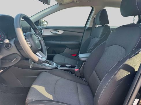 Used 2023 Kia Forte LXS FWD image 13