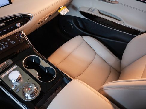 Used 2026 Genesis GV70 2.5T image 25