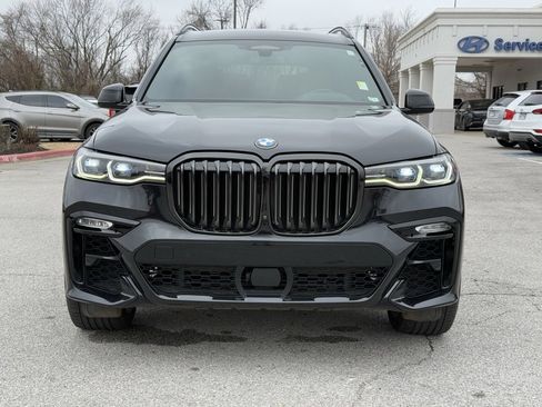 Used 2021 BMW X7 M50i image 2