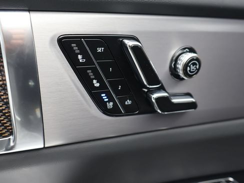 Certified 2026 Cadillac Vistiq Luxury AWD/4WD image 10