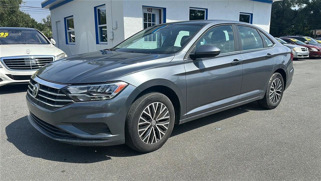 Used 2021 Volkswagen Jetta SE w/ SE Cold Weather Package FWD image 14