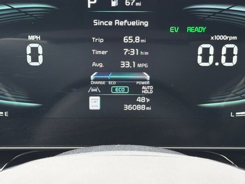 Used 2023 Kia Niro SX image 26