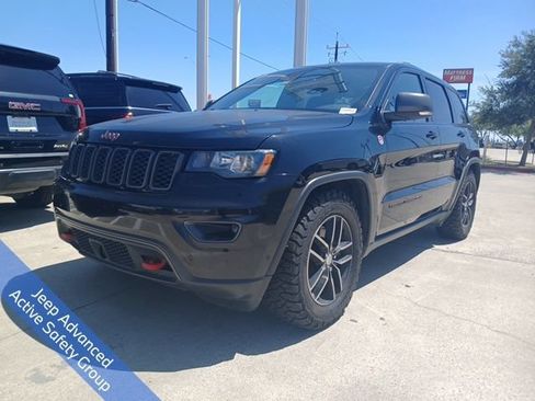 Used 2018 Jeep Grand Cherokee Trailhawk AWD/4WD image 3