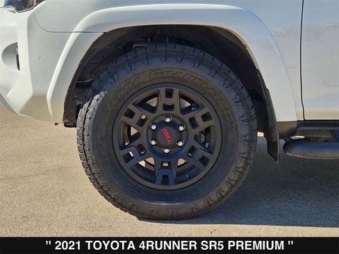 Used 2021 Toyota 4Runner SR5 Premium image 9