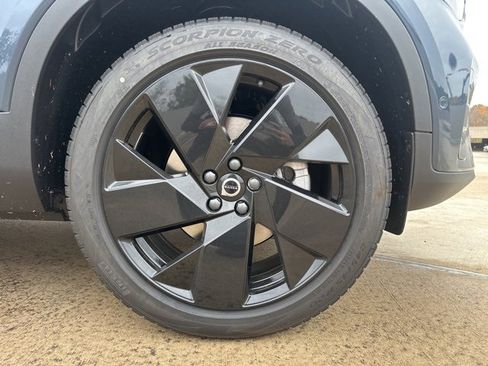 New 2026 Volvo XC40 B5 Ultra w/ Protection Package Premier image 9