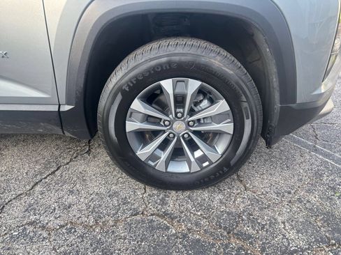 Used 2025 Chevrolet Equinox LT FWD image 29