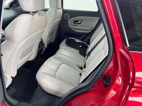 Used 2018 Land Rover Range Rover Evoque image 11
