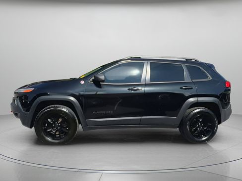 Used 2016 Jeep Cherokee Trailhawk w/ Comfort/Convenience Group image 15