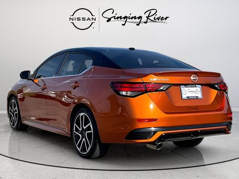 Used 2025 Nissan Sentra SR w/ SR Premium Package FWD image 5