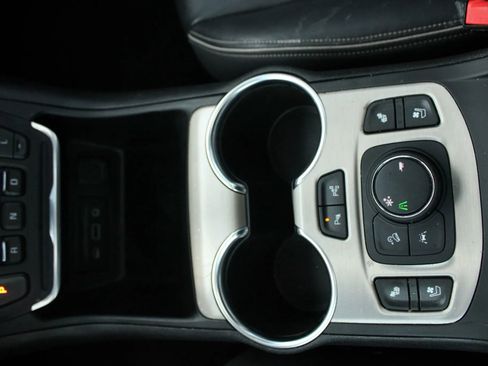 Used 2018 GMC Terrain Denali w/ Advanced Safety Package image 25