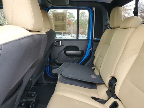 Used 2020 Jeep Gladiator Sport w/ Quick Order Package 24S image 14