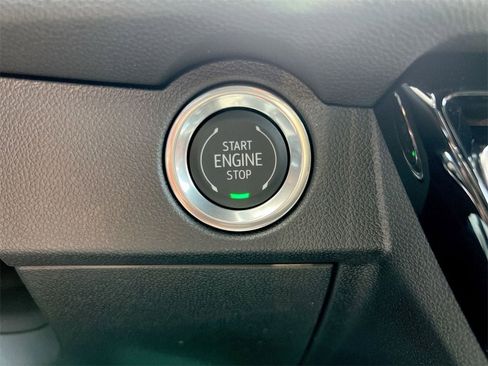 New 2025 Chevrolet Traverse LT w/ Midnight/Sport Edition image 15