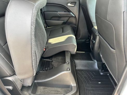 Used 2015 GMC Canyon SLT AWD/4WD image 28