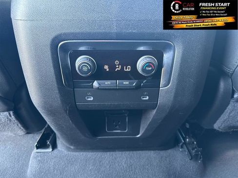 Used 2024 Chevrolet Tahoe LT AWD/4WD image 37
