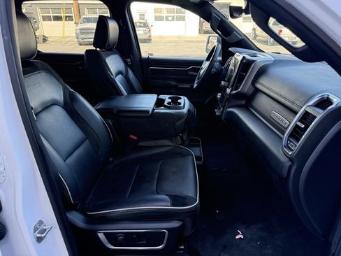 Used 2025 RAM 1500 Laramie image 15