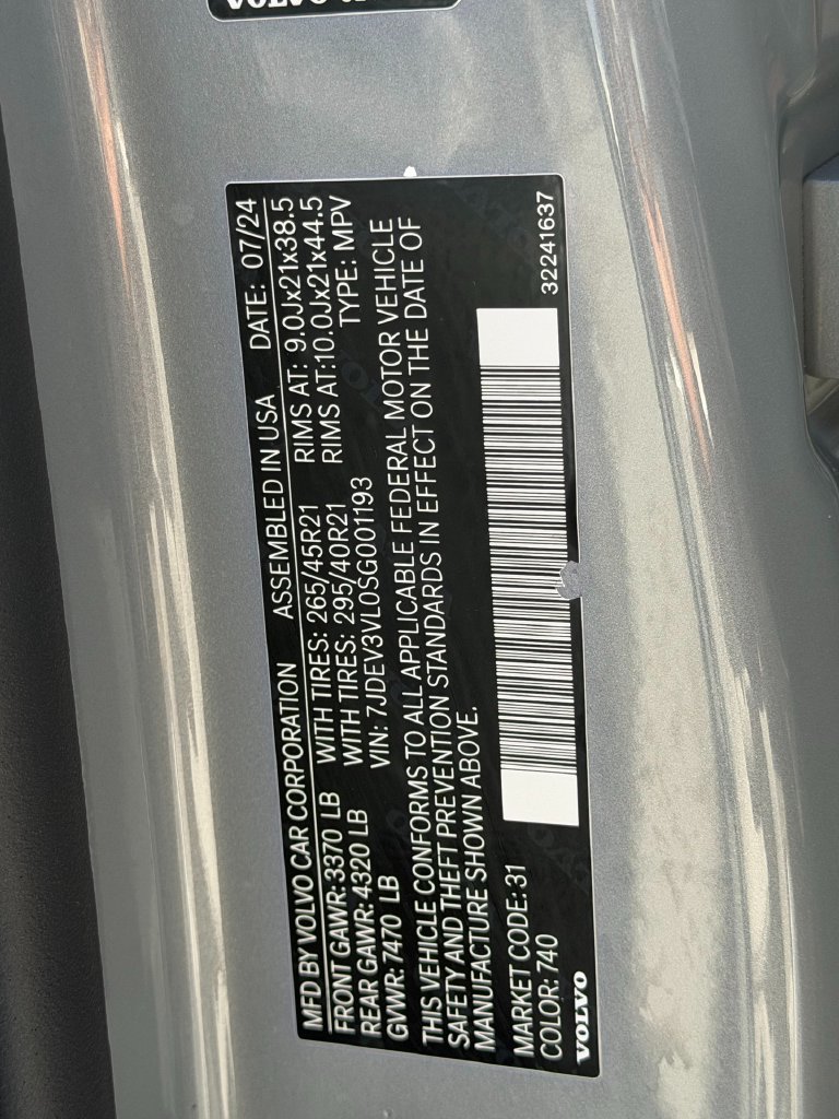 Certified 2025 Volvo EX90 Ultra AWD/4WD image 10