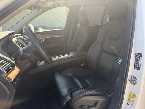 Used 2016 Volvo XC90 T6 Inscription w/ Vision Package AWD/4WD image 12