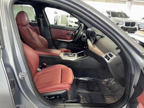 Certified 2025 BMW 330i Sedan image 10