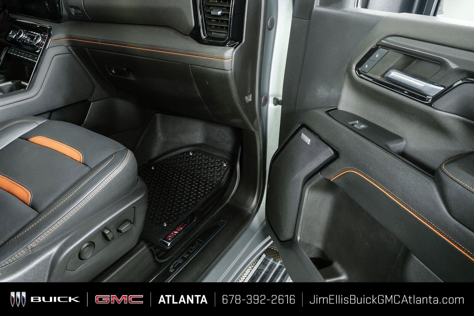 Used 2024 GMC Sierra 2500 AT4 w/ AT4 Premium Plus Package AWD/4WD image 26