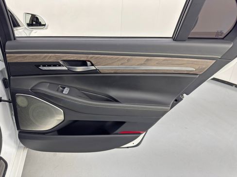 Used 2021 Genesis G90 5.0 Ultimate image 56