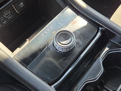 Used 2023 Jeep Grand Cherokee Laredo image 30