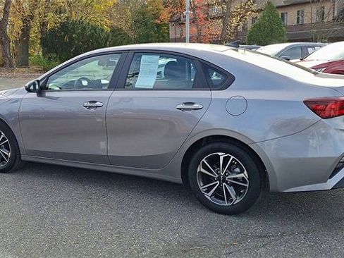 Used 2024 Kia Forte LXS image 6