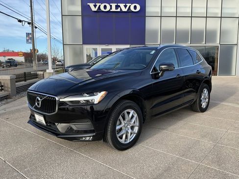 Certified 2021 Volvo XC60 T6 Momentum image 2